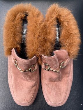 Sergio Todzi Fur Trim Pink Suede Slip-On Mules Chain Detail size 40 US 9.5-10
